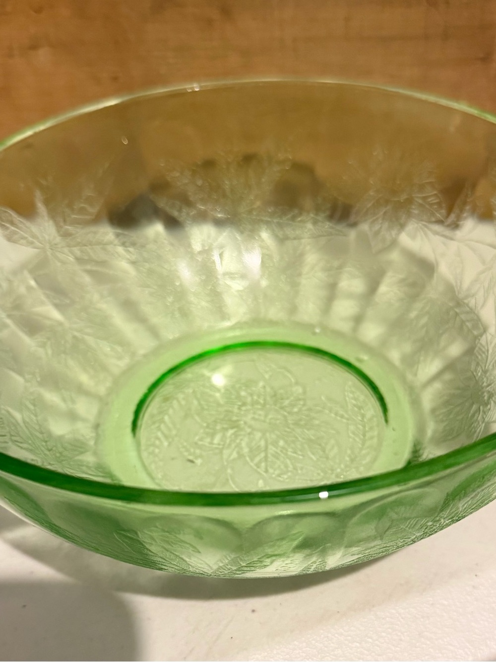 Vintage Green Uranium Jeanette Poinsettia Pattern Depression Glass bowl- MINT